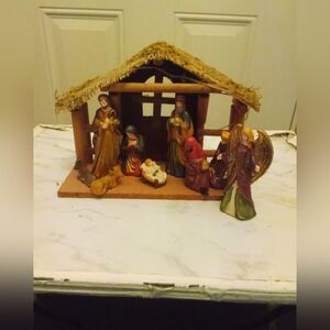 Manger With Characters Decoration